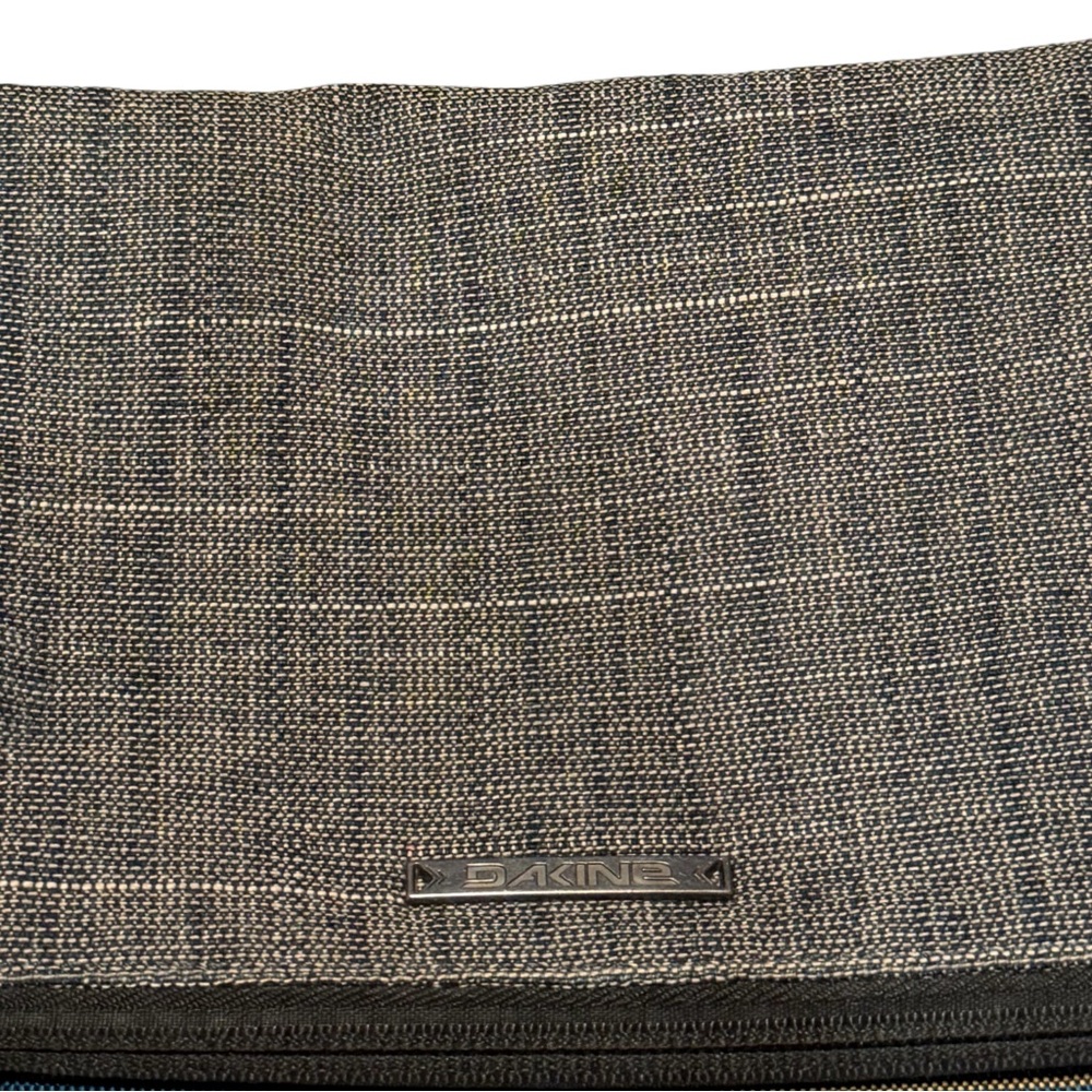 Dakine Jodi Vintage Stylish Striped Crossbody Bag - Picture 5 of 13